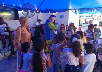 Payaso Azul y Ana Nora Calaza en el Pabellón Cuba