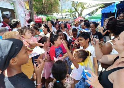Payaso Azul y Ana Nora Calaza en el Pabellón Cuba