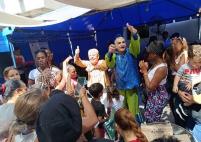 Payaso Azul y Ana Nora Calaza en el Pabellón Cuba